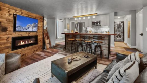 Stylish 2BD 5 Min to Ski Lift and Downtown Breckenridge